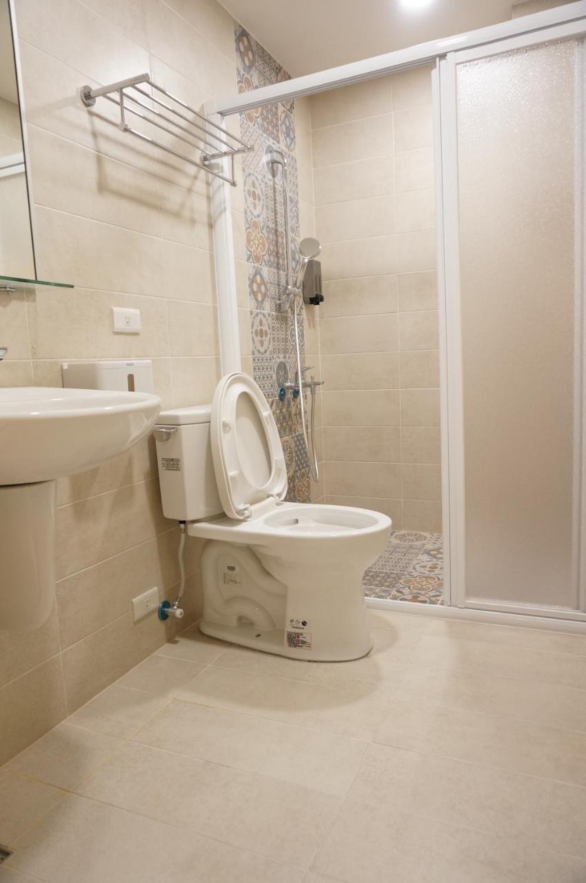 Ji Apartment Тайнань Экстерьер фото