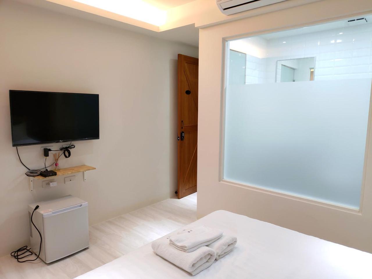 Ji Apartment Тайнань Экстерьер фото